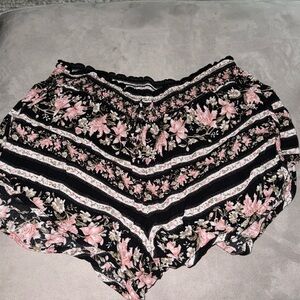 Flowy American Eagle shorts